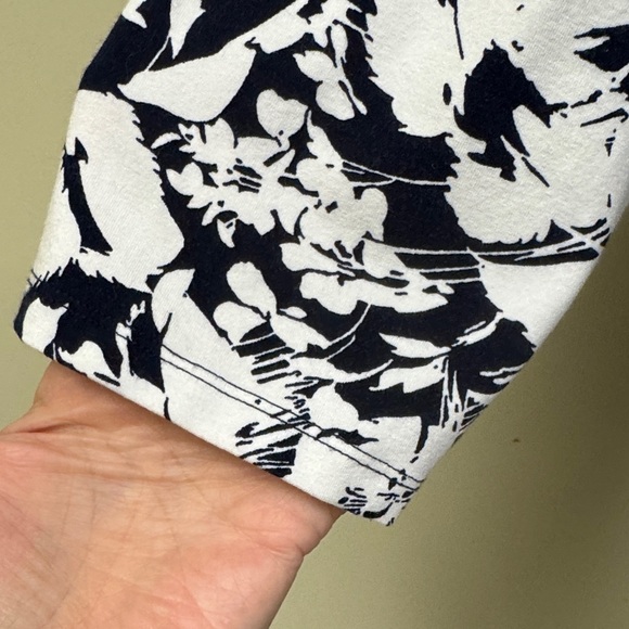 Talbots Navy and White Floral Blouse with Navy Pants set - Picture 4 of 12